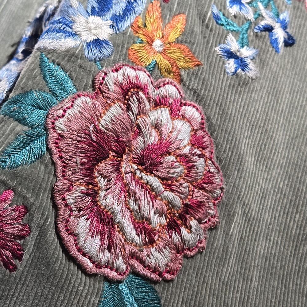 Driftwood Women's Corduroy Embroidered Farrah Flare Leg Jeans Size 30 34" Inseam - Picture 12 of 12